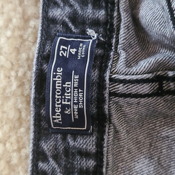 Abercrombie & Fitch Annie high rise shorts - Picture 3 of 4